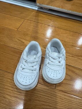 Nike Kids White Low-Top Lace-Up Sneakers